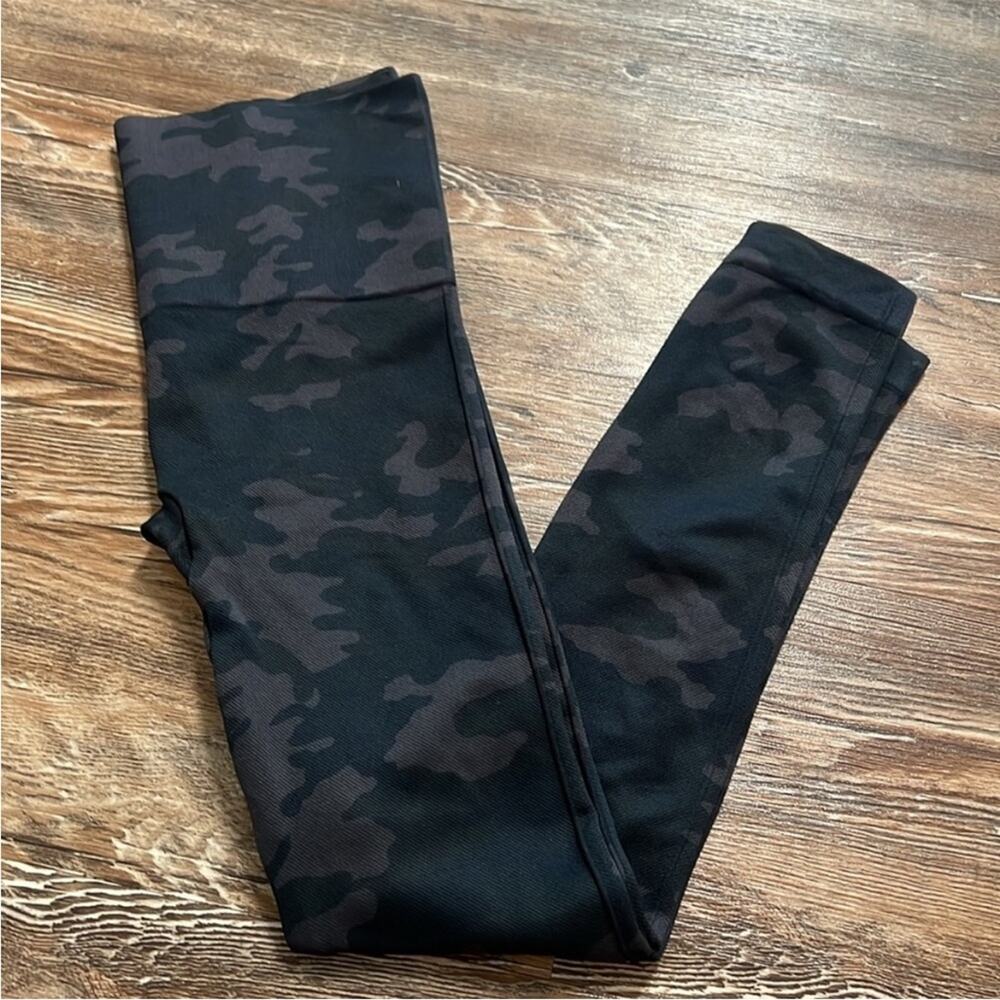 Spanx look at me now camo size M - Picture 2 of 3